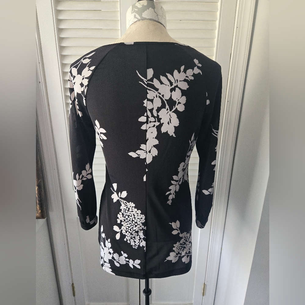 Talbots Floral Pleated Peplum Blouse Black White S - Picture 7 of 10